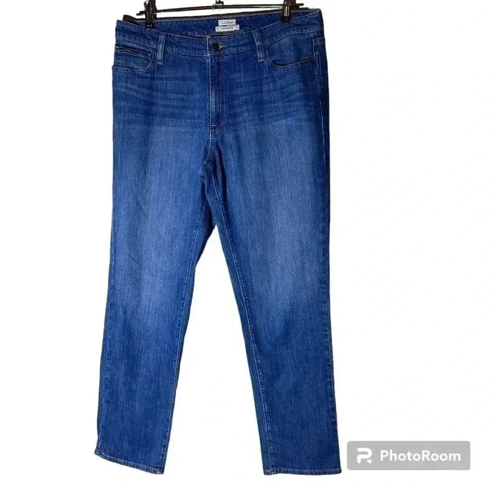 L.L. Bean Favorite fit women’s jeans size 12